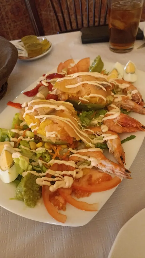 Letizia Estrella_Bar avenida_Vélez-Rubio_review