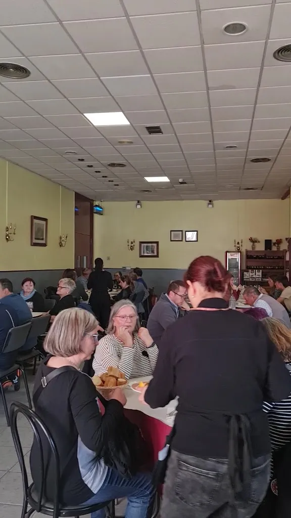 Viorel Marculescu_Cafetería-restaurante km 200_Embid de Ariza_review