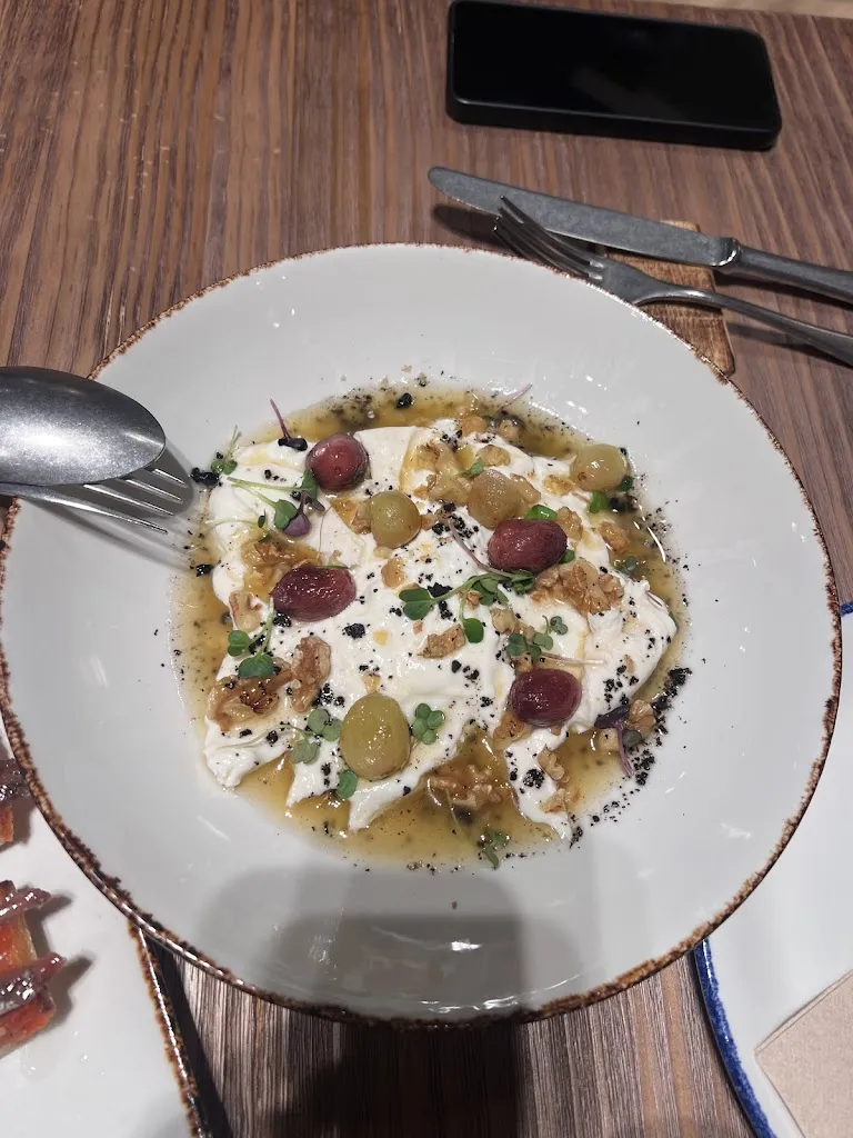 ELSA SOLIS_El Claustro_Cuarte de Huerva_review