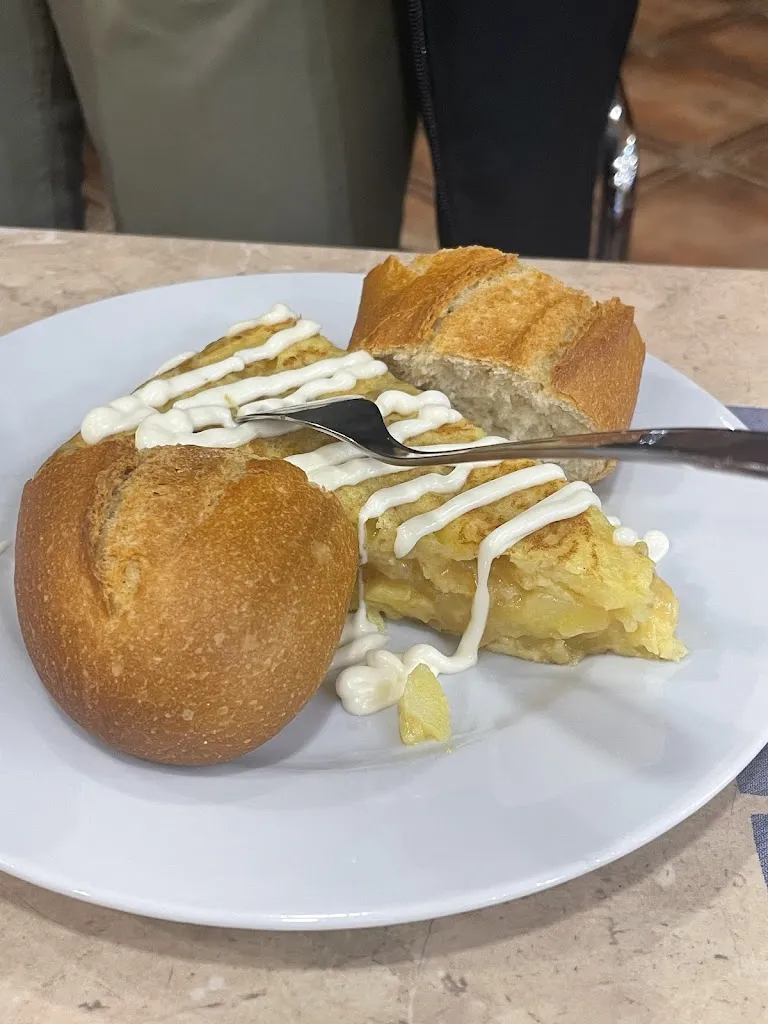 Sofía Hc_RESTAURANTE CENTRAL DE VALDECONSEJO._Cuarte de Huerva_review