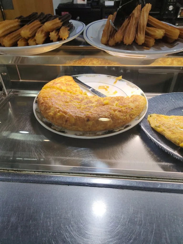 luis Tc_Cafetería restaurante El Primero_Cuarte de Huerva_review