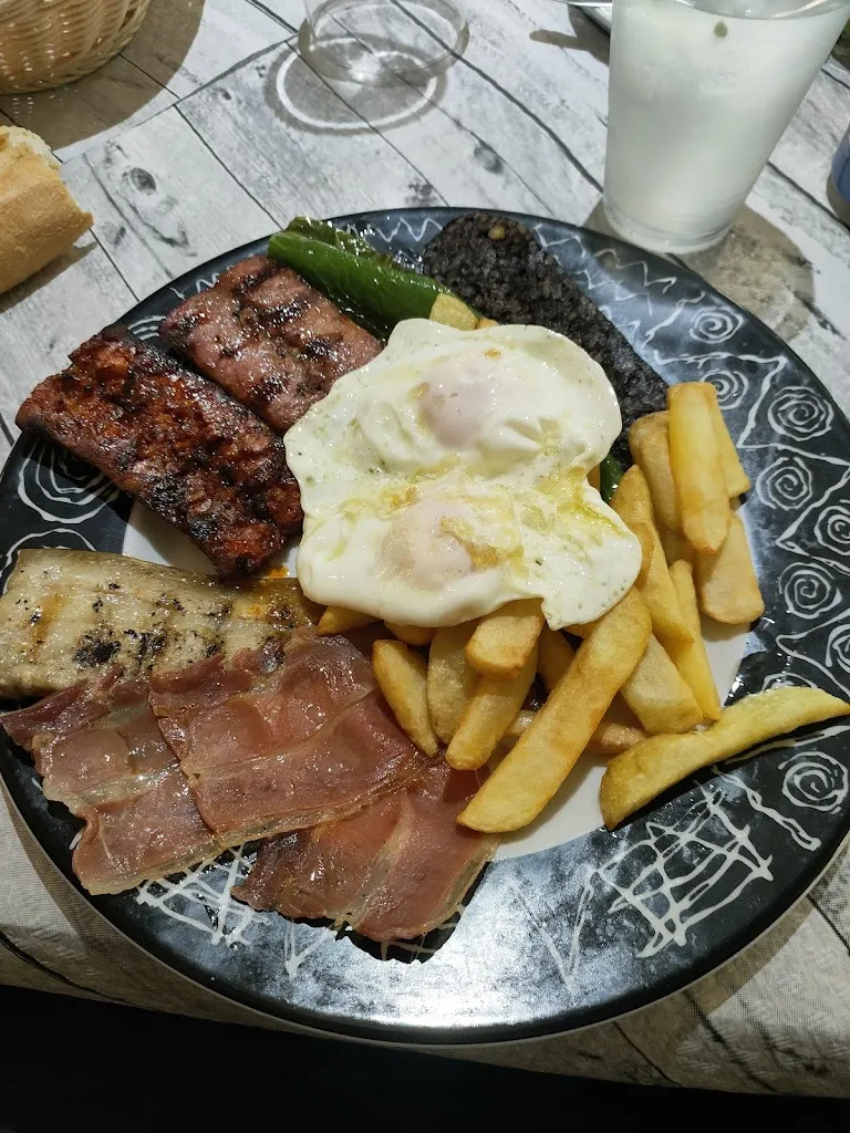 Nuevo Bar Pabellón Figueruelas_Figueruelas_slider_image_3