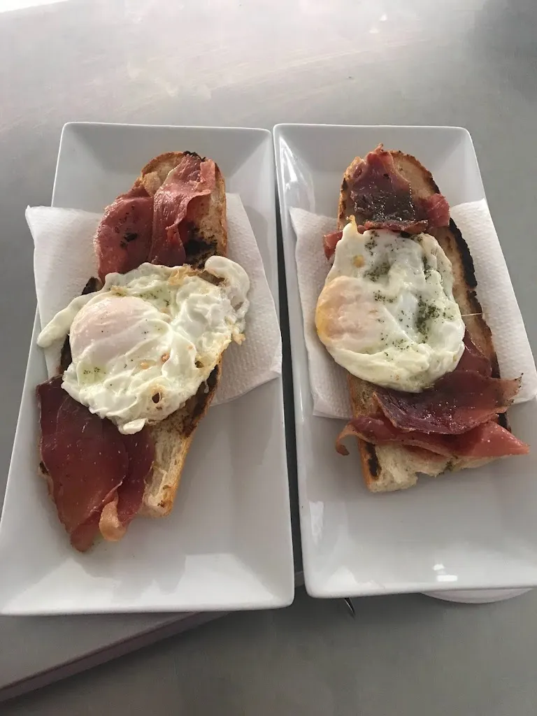 Cafetería Piscina De Figueruelas_Figueruelas_slider_image_2