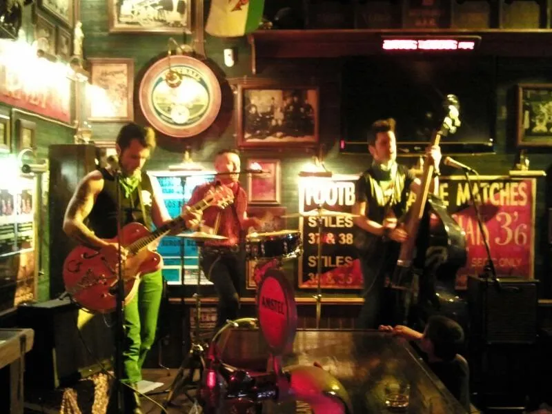 Anfield Tavern_Fayón_slider_image_1