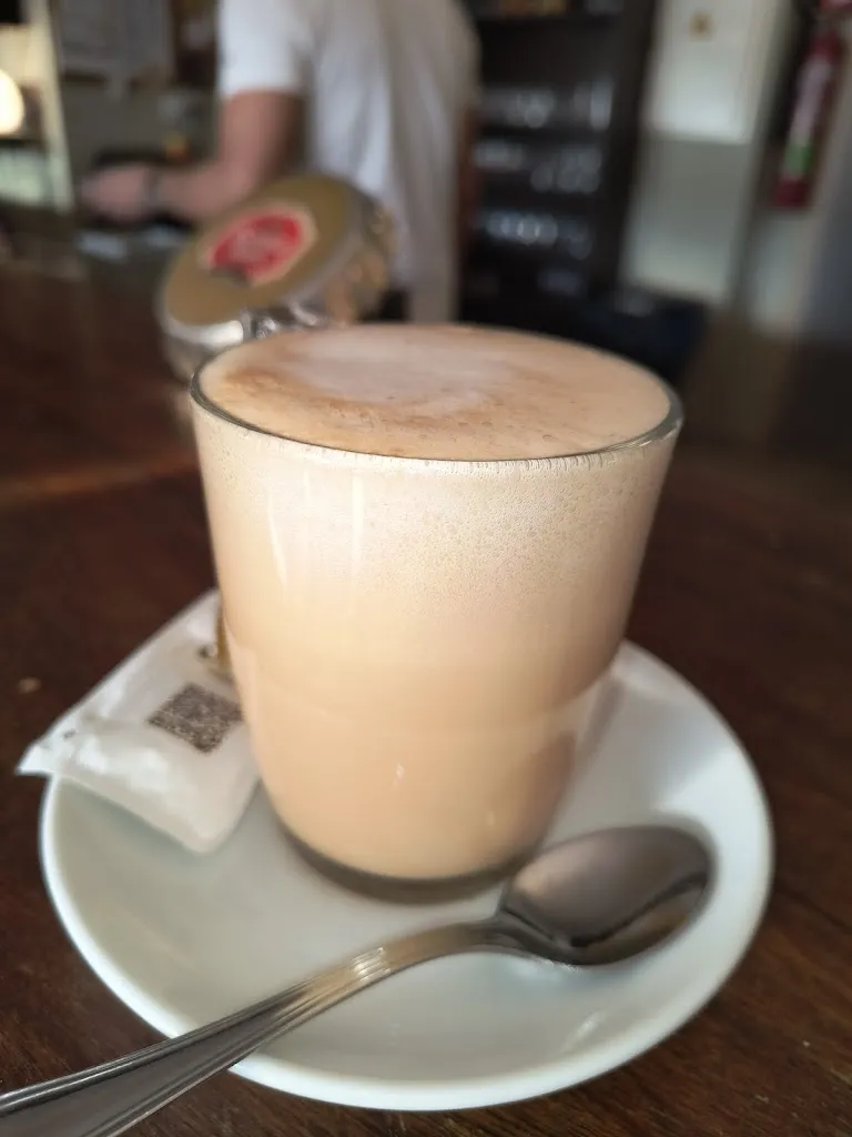 Adriana Coca_Bar Sociedad Recreativa_Fayón_review