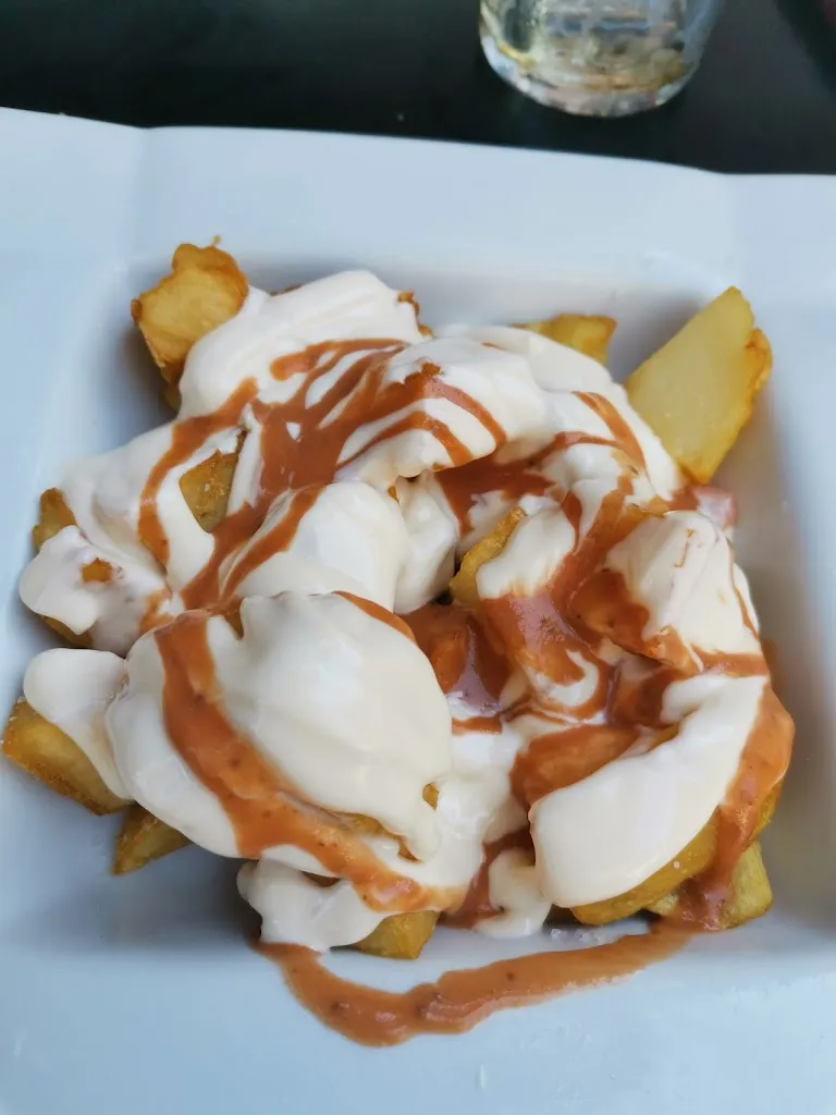 Laura LLORENTE MARTIN_Pub Atilios_Ejea de los Caballeros_review