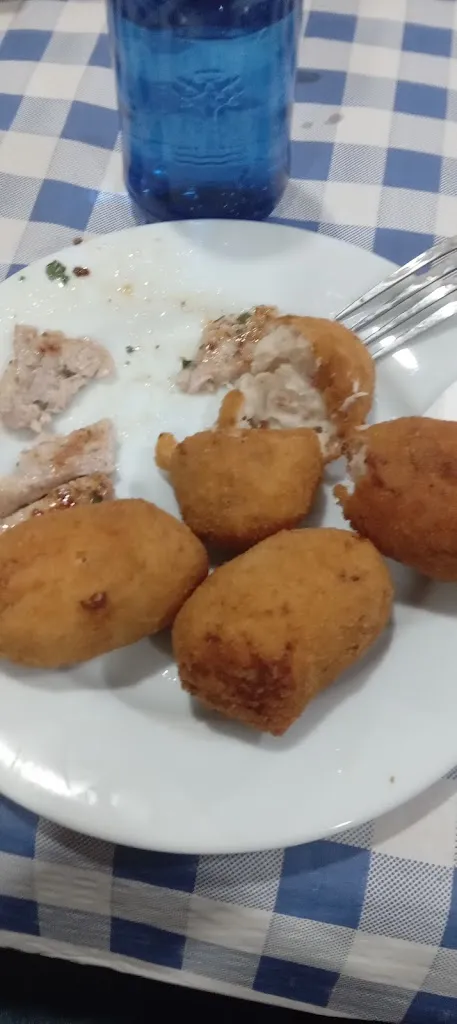 Heto Nada_Bar - Cafetería Los Hermanos_Ejea de los Caballeros_recensione