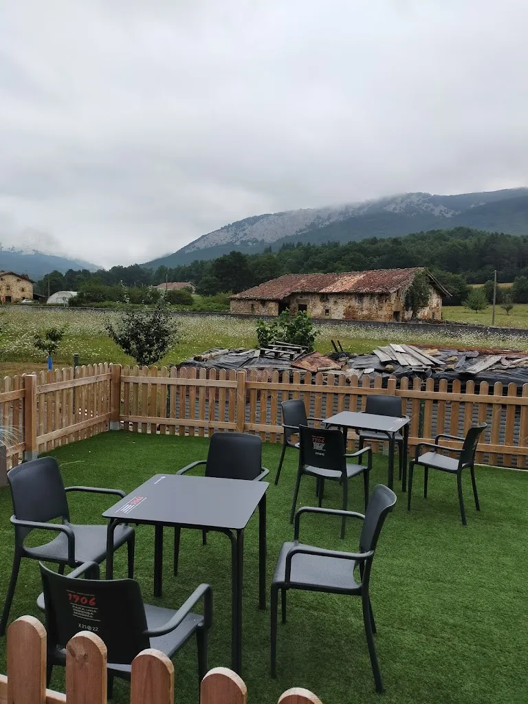 Herriko taberna Olaeta_Aramaio_slider_image_1