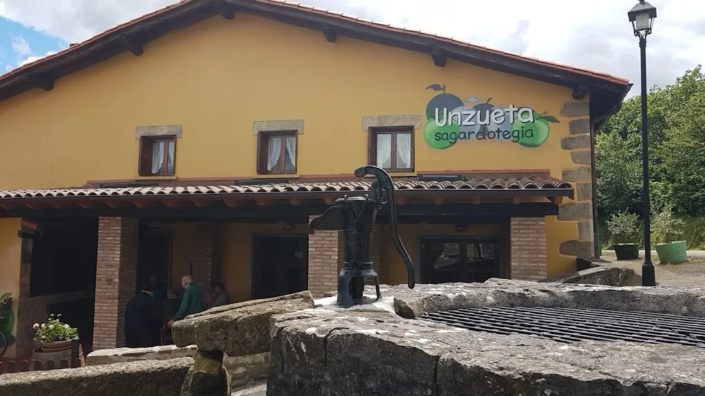 Restaurante Unzueta sagardotegia_Aramaio_slider_image_1
