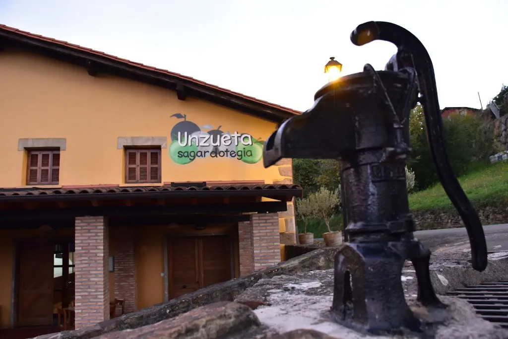 Restaurante Unzueta sagardotegia_Aramaio_slider_image_3