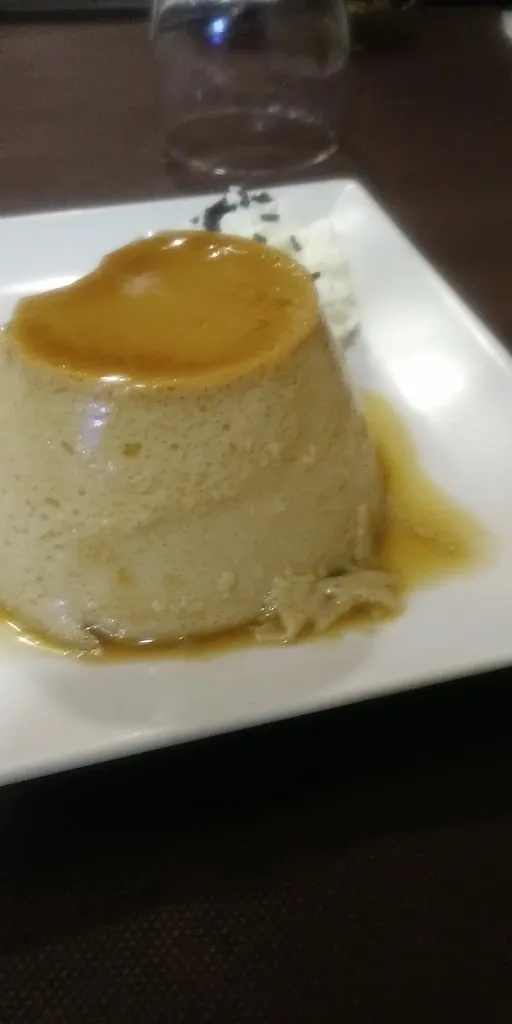 Antony Powell_Restaurante y Brasería Navaste_Grisén_review