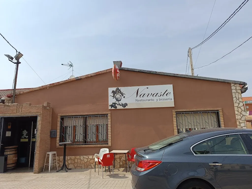 Restaurante y Brasería Navaste_Grisén_slider_image_3