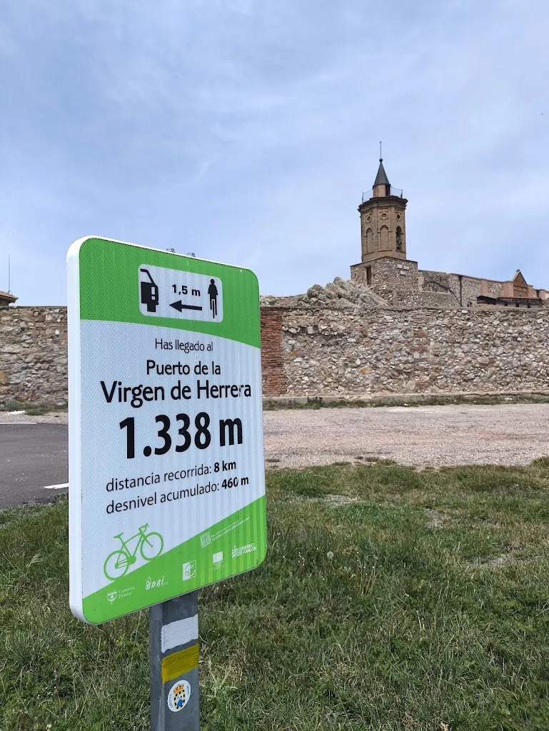 Diego Cameo_Ermita Herrera de los Navarros_Herrera de los Navarros_review