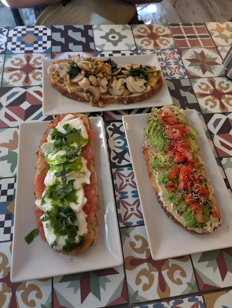 Chaitali Yeragi_Restaurante Le Croustillant_Jarque_review