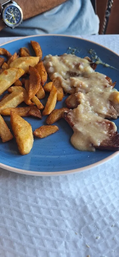 Sofia R.C._Sabor Luna - Restaurante Castillo Papa Luna_Illueca_review