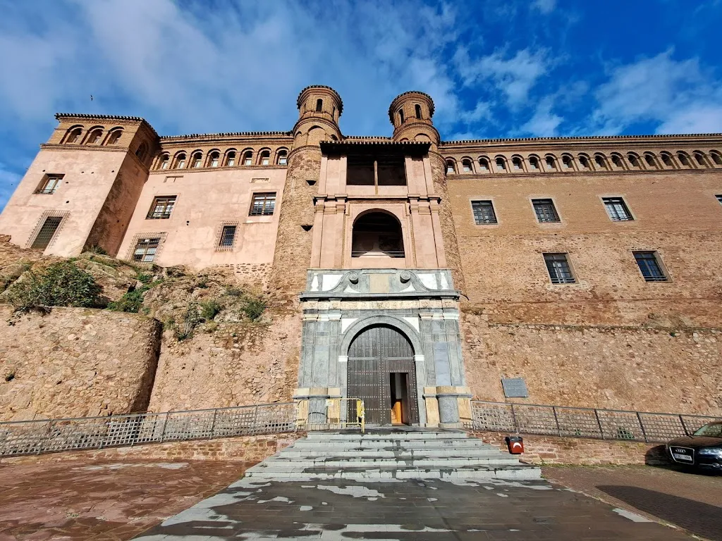 Hospedería Castillo de Illueca restaurant in Illueca