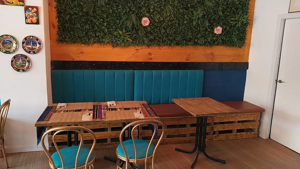 Ghassan Ahmed_Restaurante Chulla | Pablo Maldonado_Longares_review