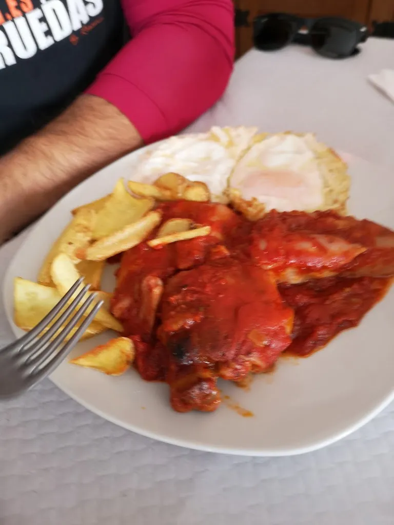 Luis Cannibal_Bar Puig Moné_Luesia_review