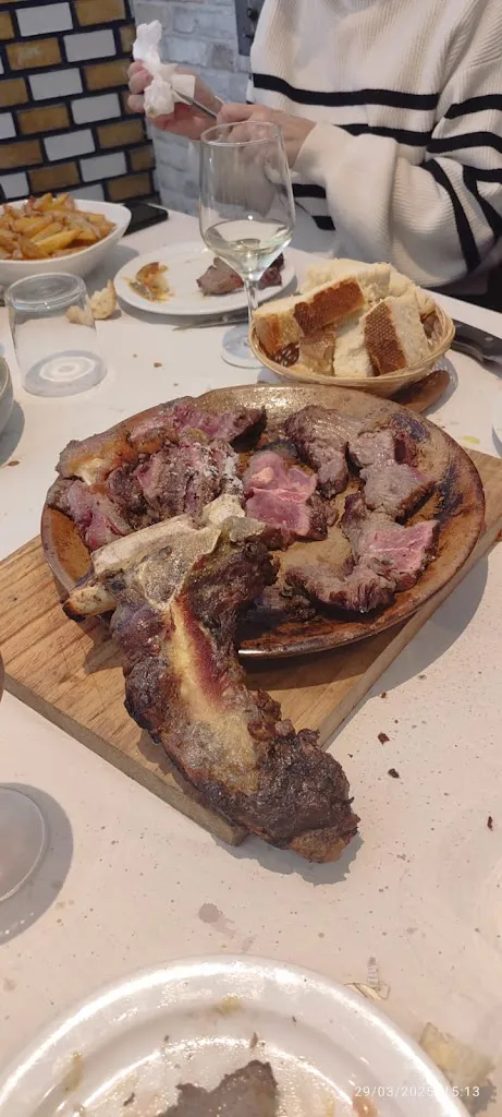 Emilio Marin Sebastian_Bar Restaurante Parrilla Nardone_Luesia_Bewertung