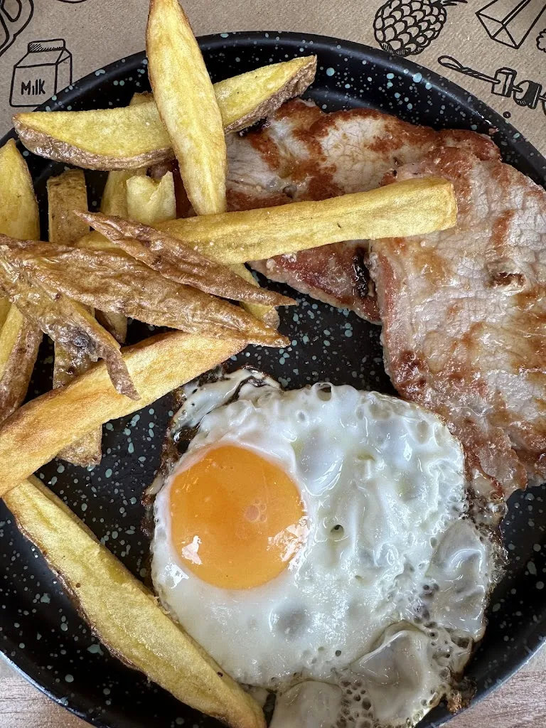 Bar la Luna_Luna_slider_image_2