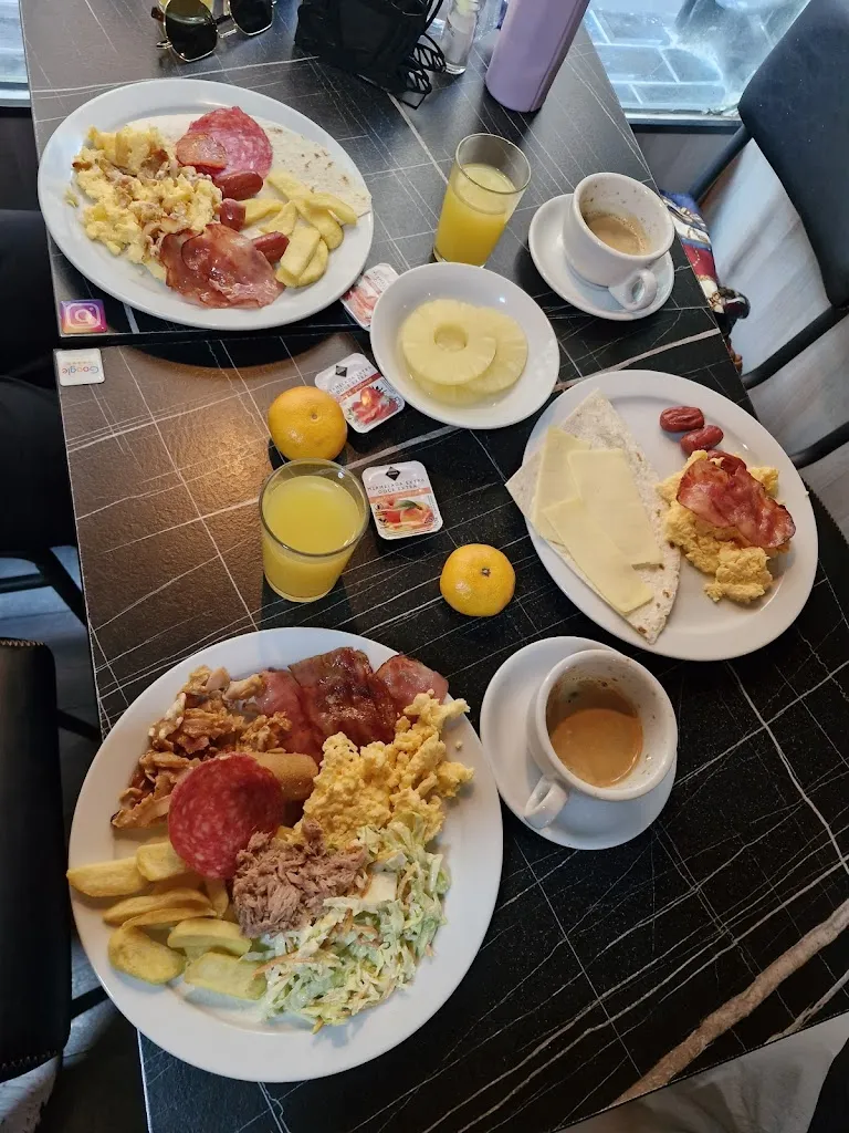 Menu_Buffet & Bar Day Madrid_Luna_image_6