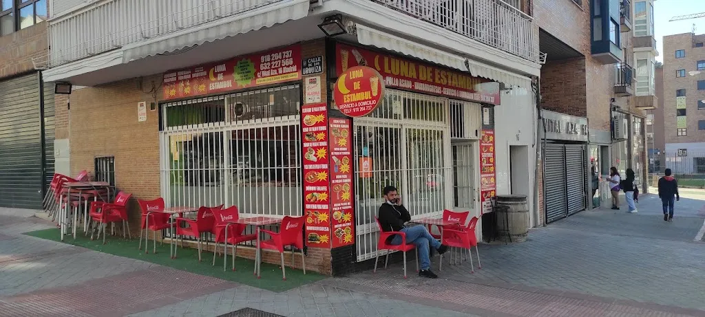 Luna de Estambul_Luna_slider_image_1