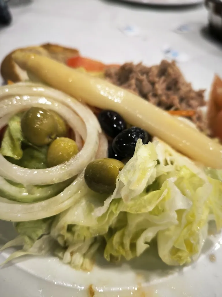 PARIS FERENTINOS_Bar restaurante Postas De La Joyosa_Joyosa La_review