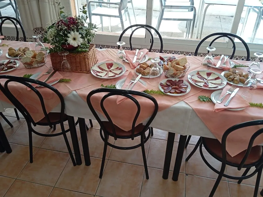 Bar El Paraíso restaurant in Joyosa La