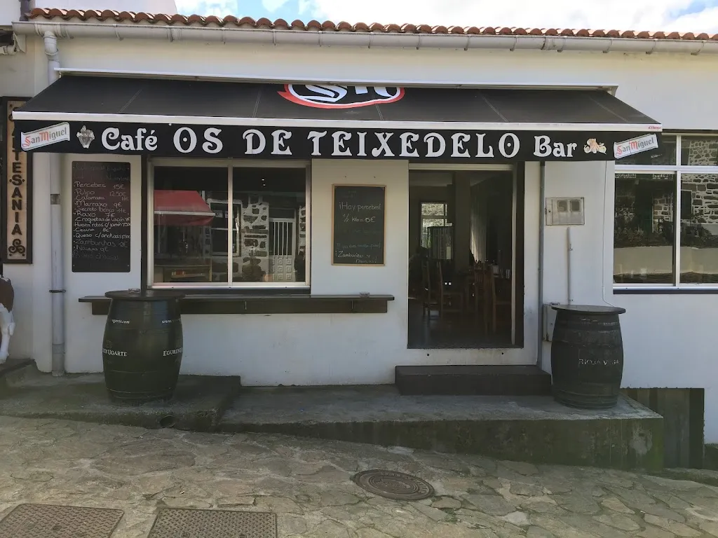 Café bar Os De Teixedelo restaurant in Cedeira