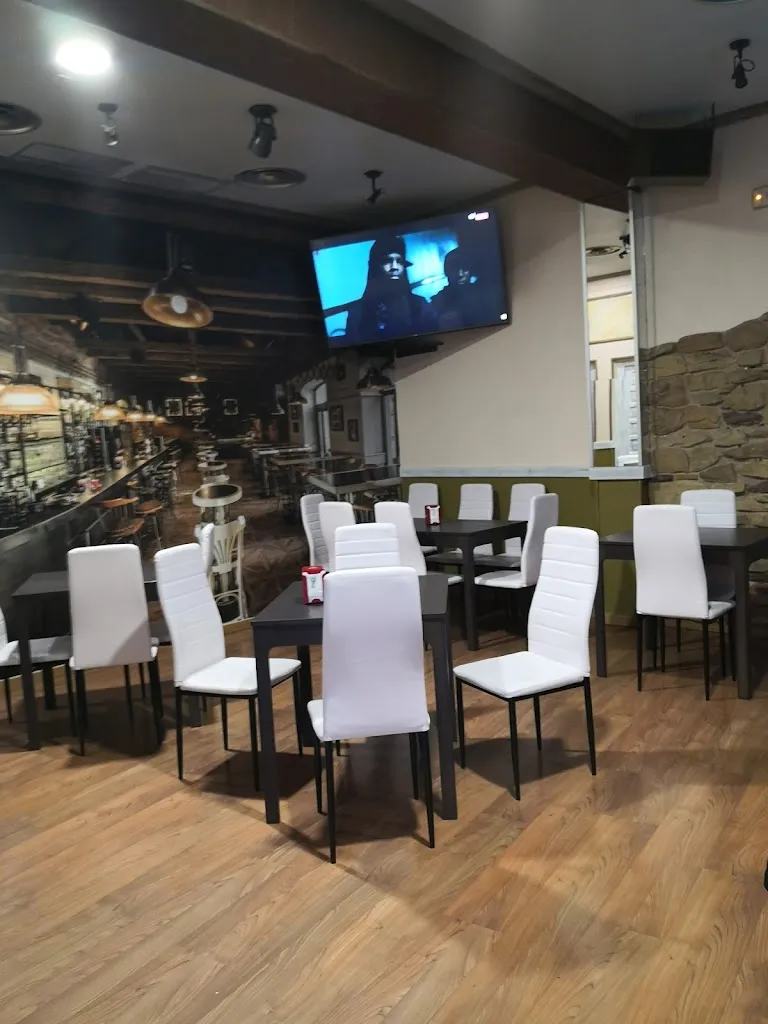 Sergio Pascual Quiles_Cafetería Disco Vaire_Mallén_review