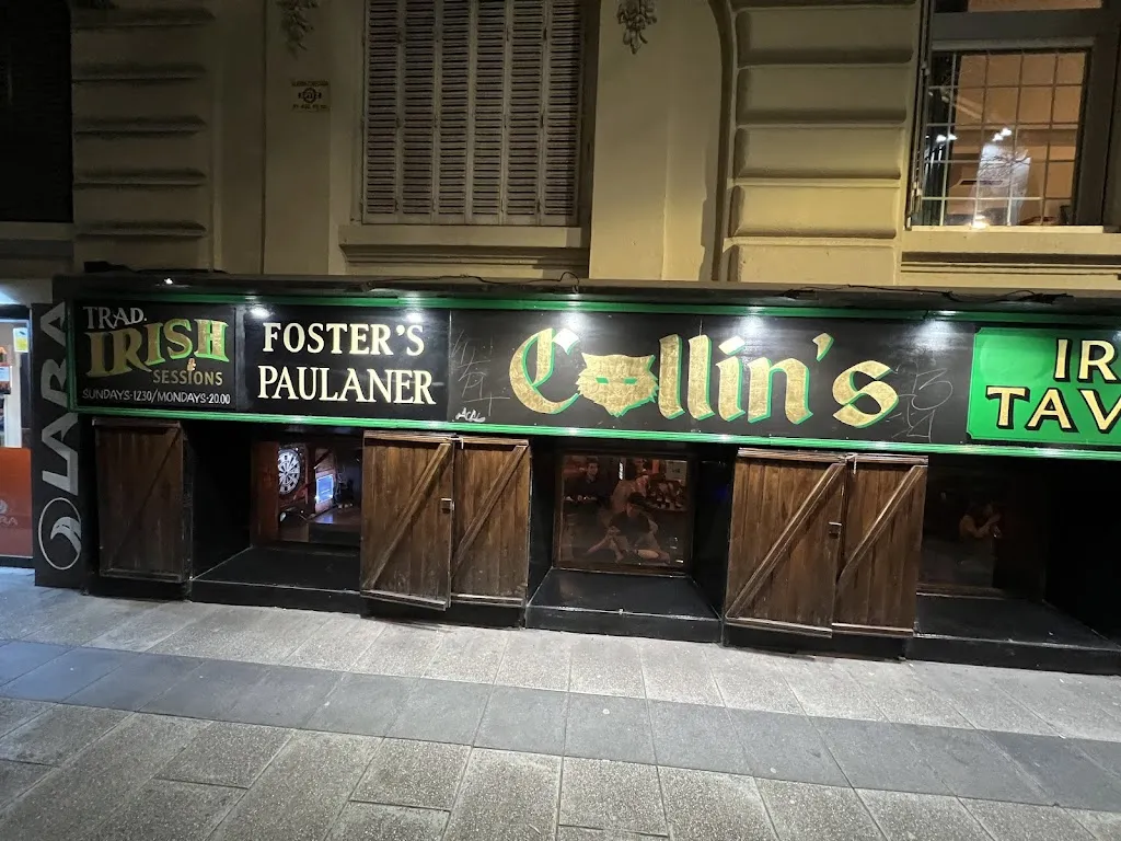 Collin's Irish Tavern restaurant in Malón
