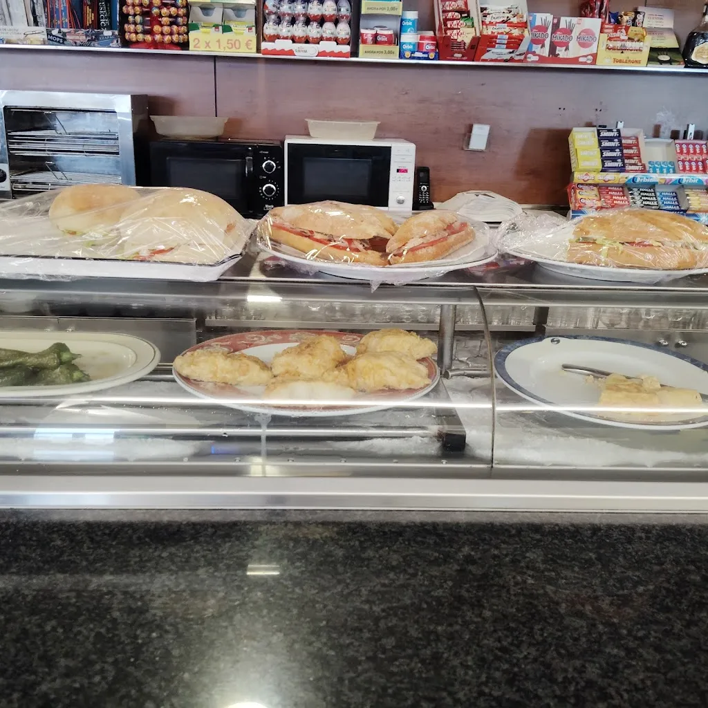 Gasolinera hotel restaurante restaurant in Monreal de Ariza