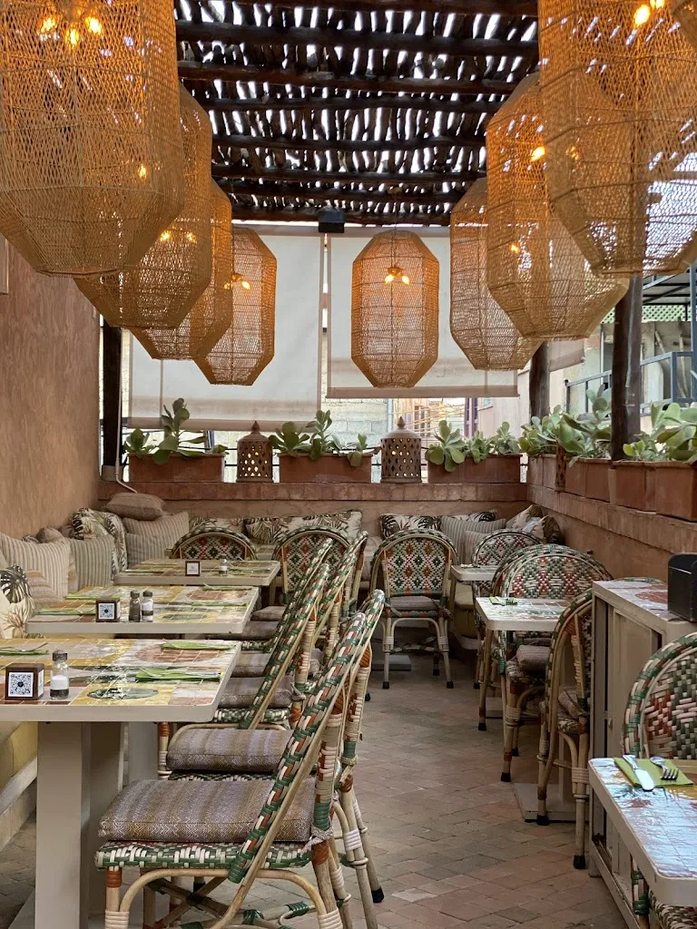 Naranj Libanese restaurant in Marracos