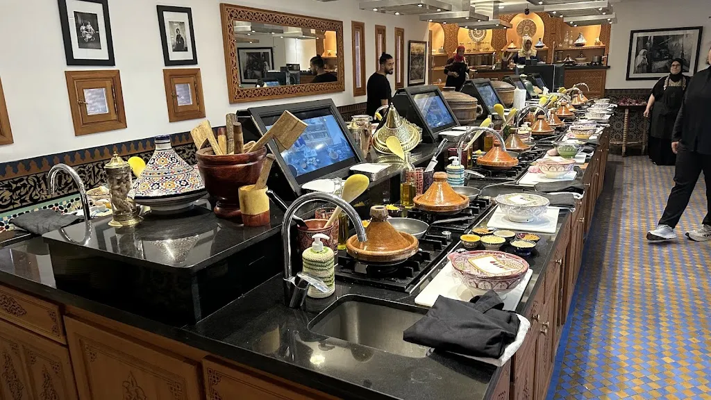 Les trois saveurs restaurant in Marracos