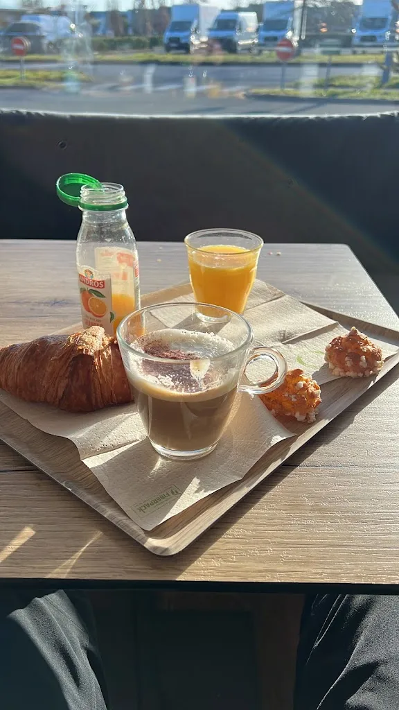 Matt Jones_Ruta 23_Muel_review