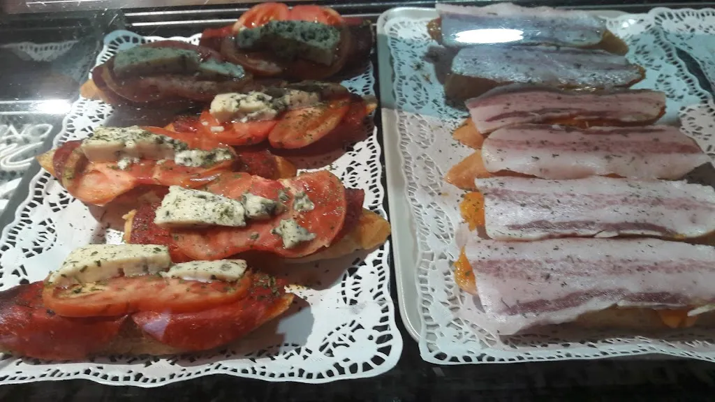 Menu_Bar Avenida_Muel_image_2