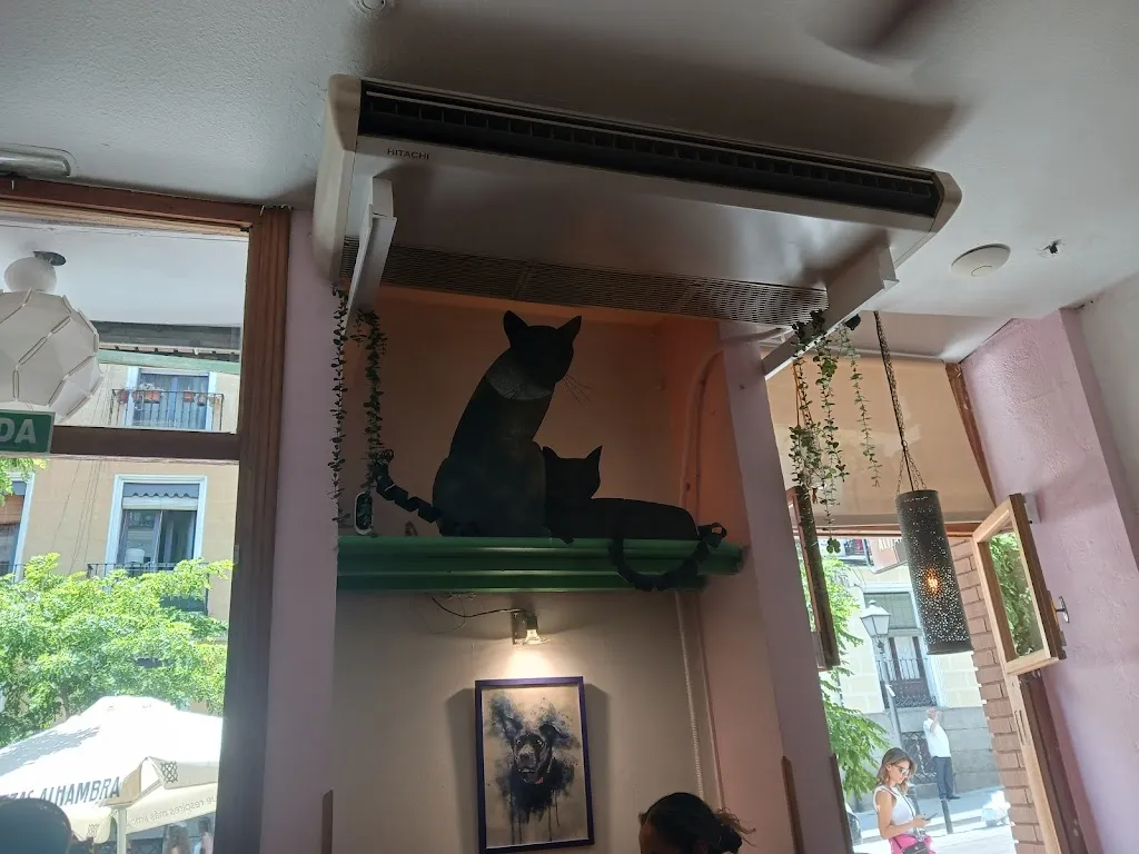 Lady Jade Vinyl Avengers_Viva Chapata_Muela La_review