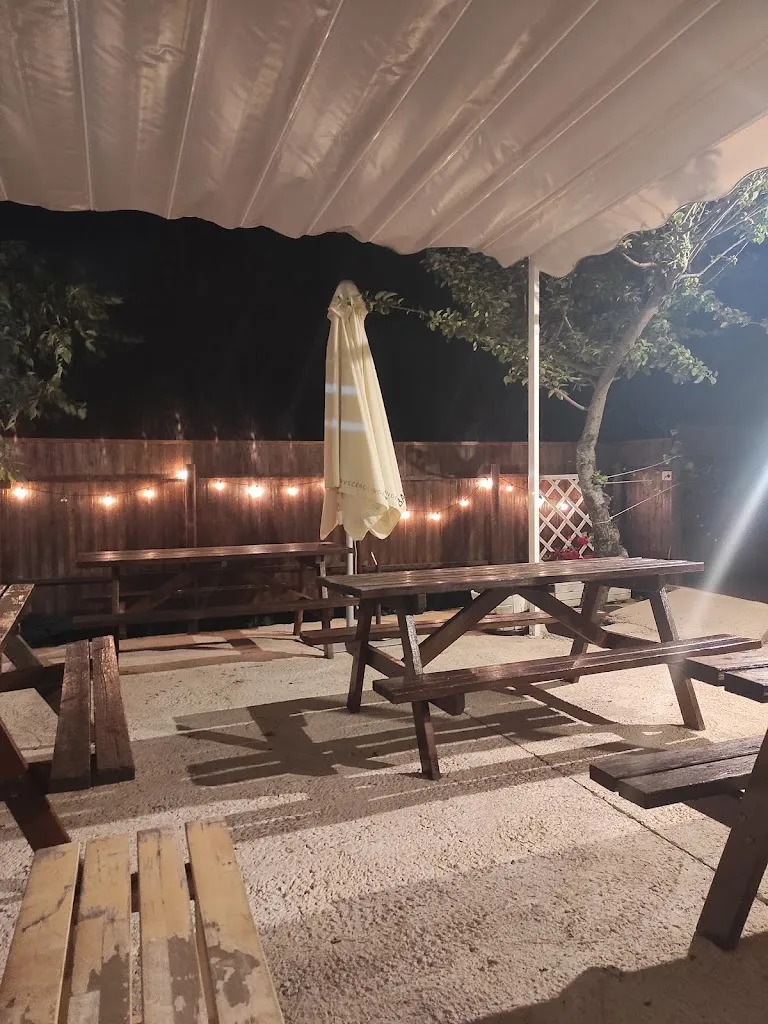 Lucía Cavero Vallés_La Terraza De Casa Yeste_Murillo de Gállego_recensione