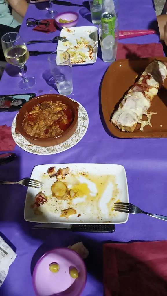 Jose Luis Micolau_Bar Piscinas Paracuellos de Jiloca_Paracuellos de Jiloca_review