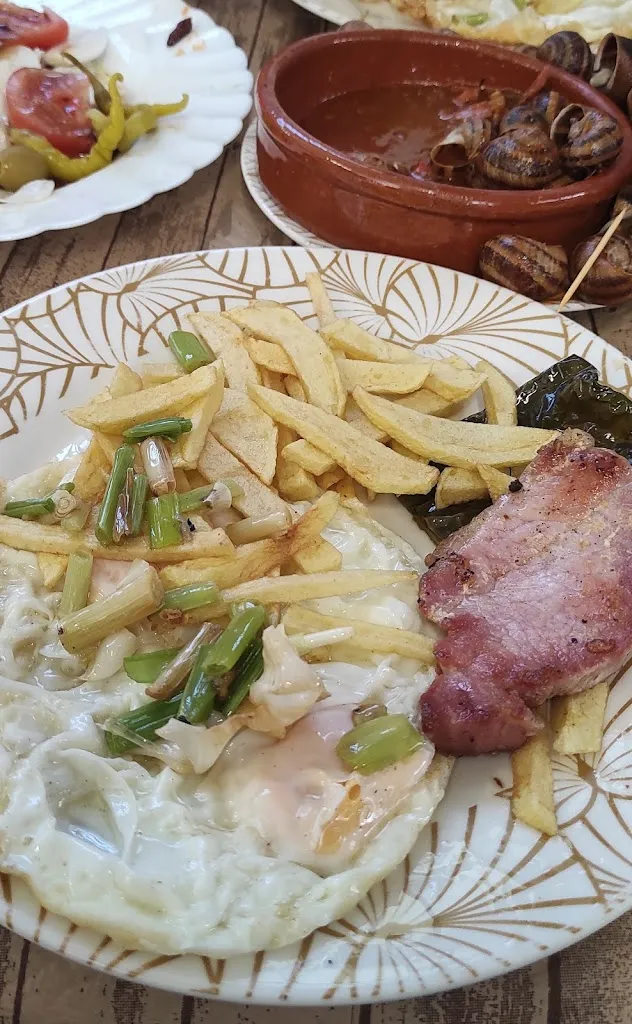 JÚLIA TORRES_Bar Piscinas Paracuellos de Jiloca_Paracuellos de Jiloca_review