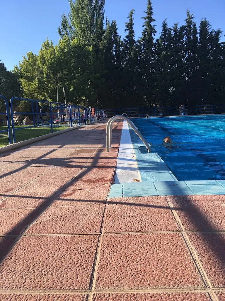 Piscina Pública Municipal de Paniza._Paniza_slider_image_3