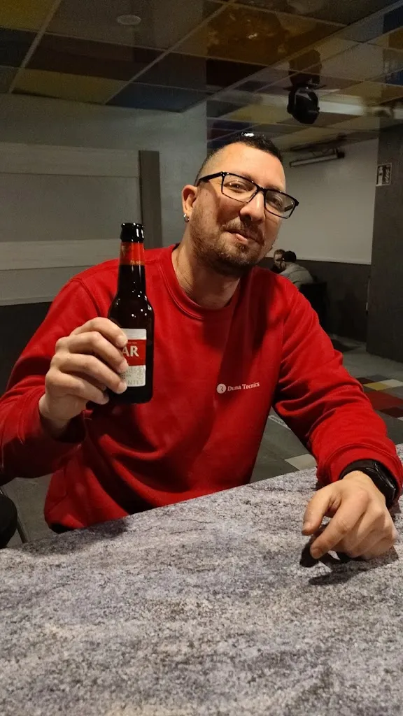 Ghetto Café Rock restaurant in Pina de Ebro