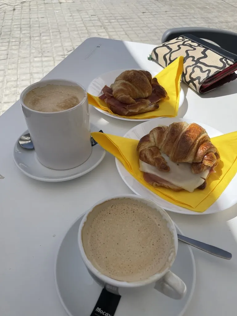 Bar La Canariona_Pina de Ebro_slider_image_3