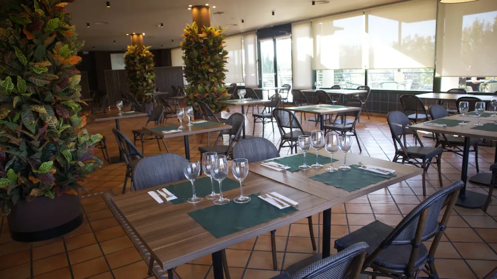 Restaurante Los Lagos_Pinseque_slider_image_1