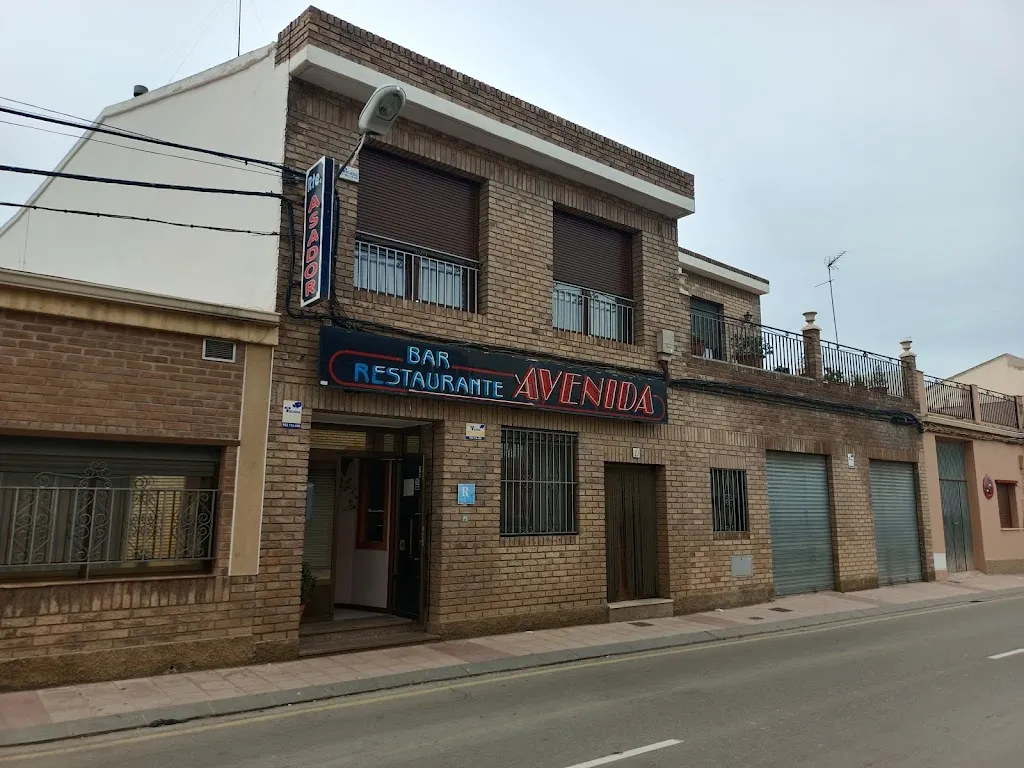 Bar Avenida_Pinseque_slider_image_1