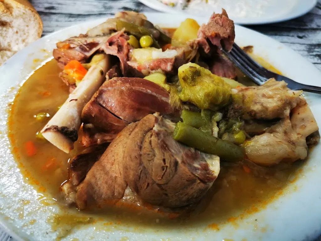 Bar Avenida_Pinseque_slider_image_2