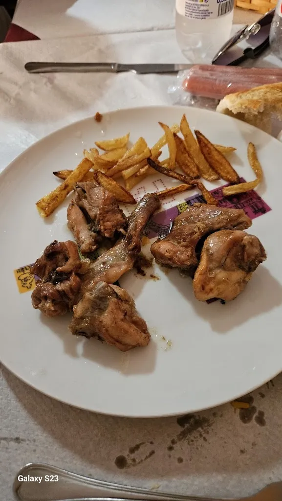 Menu_Laura BAR-RESTAURANT._Sádaba_image_2