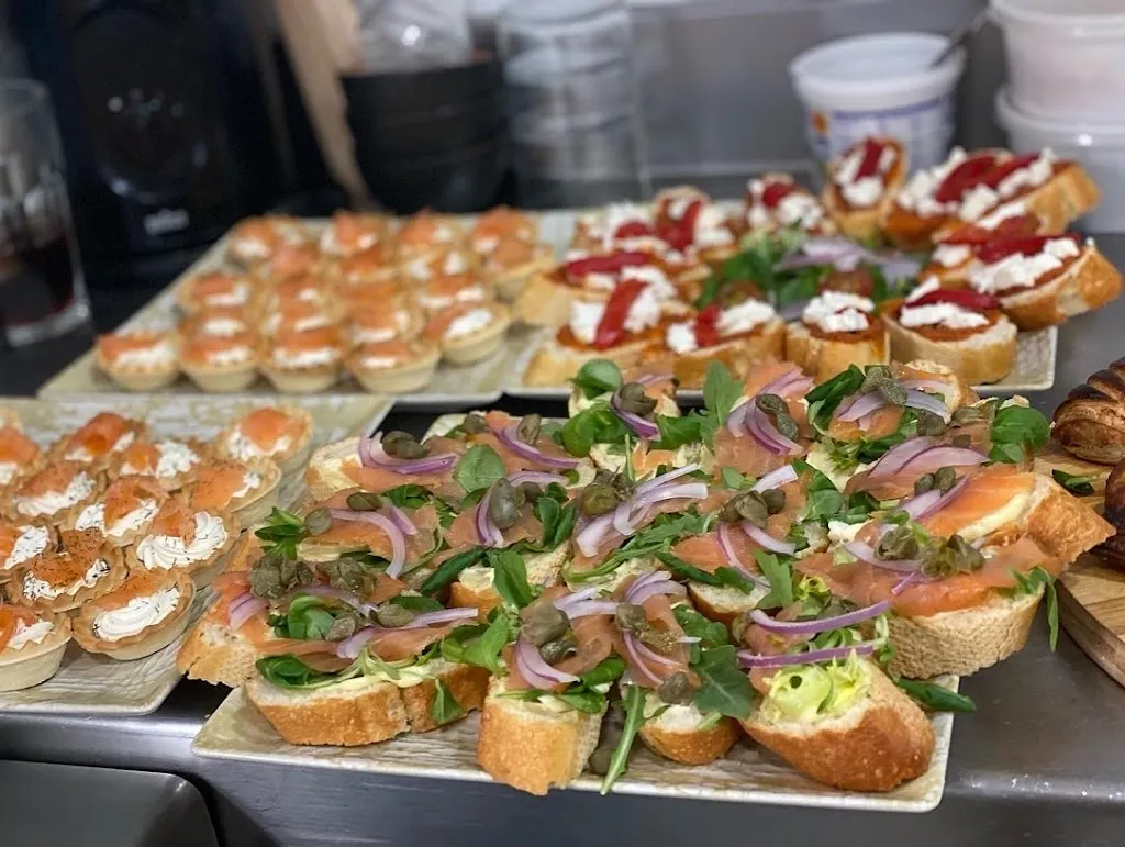 The Courtyard Tandoori Bar and Bistro_Salillas de Jalón_slider_image_2