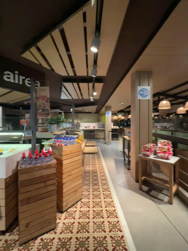 H.K Sahi_Área de servicio Sobradiel_Sobradiel_review