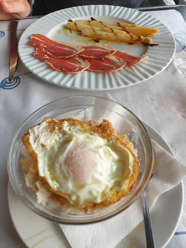 Glenn Kennedy_Bar Landa_Sos del Rey Católico_review